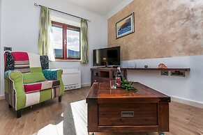 Villa Holiday Home Zvečanje