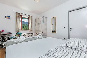 Villa Holiday Home Zvečanje