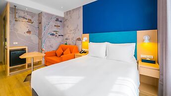 Holiday Inn Express Taichung Fengchia by IHG