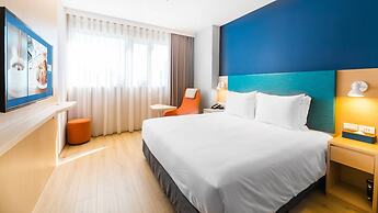 Holiday Inn Express Taichung Fengchia by IHG