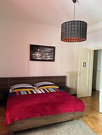 Budapest Promenade Cherry