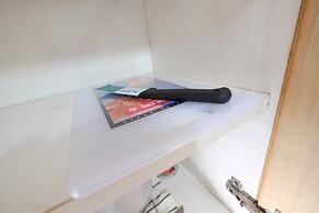 Cozy 1BR Mediterania Boulevard Apartment