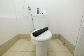 Simply Living 2BR at Bassura City Apartment