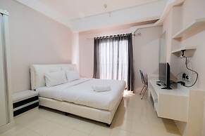 Minimalist Studio Room at Sunter Park View Apartment