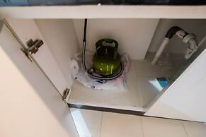 Minimalist Studio Room at Sunter Park View Apartment