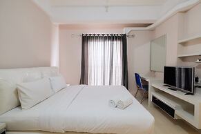 Minimalist Studio Room at Sunter Park View Apartment