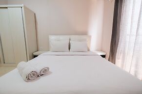 Minimalist Studio Room at Sunter Park View Apartment