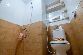 Mini Studio Green Pramuka Apartment