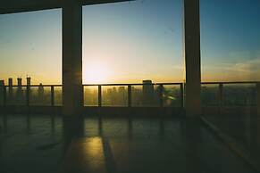 Comfortable and Modern 2BR Menteng Park Apartment