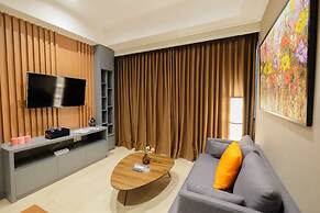Comfortable and Modern 2BR Menteng Park Apartment