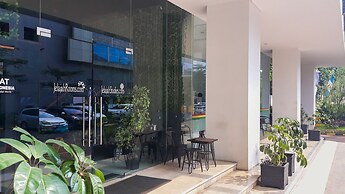 Modern Living 1BR @Atlanta Residences Apartment With City View