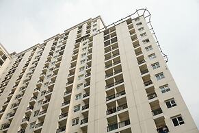 Modern Studio Apartment at Cinere Resort