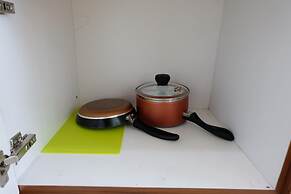 Homey Studio Room Tree Park Apartment near BSD City