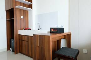 Homey Studio Room Tree Park Apartment near BSD City
