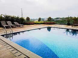 Homey Studio Room Tree Park Apartment near BSD City