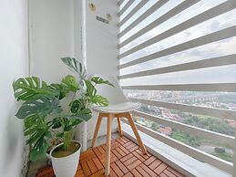 Cozy Studio Apartment @ Grand Kamala Lagoon