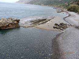 Ravdoucha Beach Studios