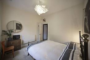 Old Town Grade II Listed 2 Bed