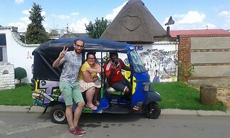 Orlando West Guest House - Hostel