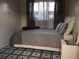 Orlando West Guest House - Hostel