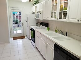 Mimosa Cottage