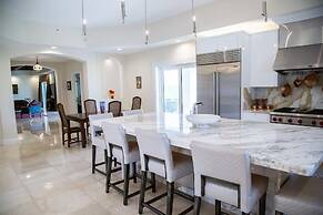 Ocean Mansion on the Beach, Private Pool, Hot Tub