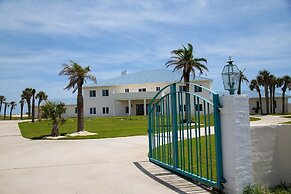 Ocean Mansion on the Beach, Private Pool, Hot Tub