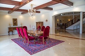 Ocean Mansion on the Beach, Private Pool, Hot Tub