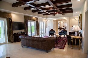 Ocean Mansion on the Beach, Private Pool, Hot Tub