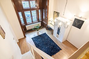 Lovely Apartment on Mala Strana just 10 mins walk to scenic places