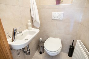 Lovely Apartment on Mala Strana just 10 mins walk to scenic places