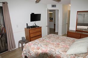 Ocean Village Club N33