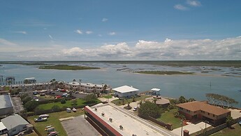 Pelican Inlet A105