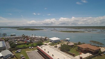 Pelican Inlet B115