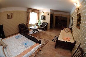 Hotel & Spa Antyczny Dwór