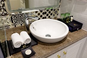 Minasi HanoiOi Lakeside Hotel