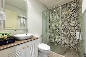 Minasi HanoiOi Lakeside Hotel