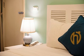 Minasi HanoiOi Lakeside Hotel