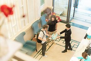 Minasi HanoiOi Lakeside Hotel