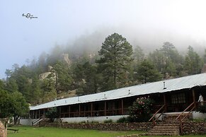 Hotel Sierra Lodge Cusarare