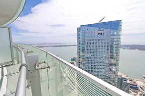 Luxury 2 BDR condos in Downtown Toronto