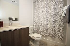 Luxury 2 BDR condos in Downtown Toronto