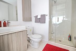 Luxury 2 BDR condos in Downtown Toronto