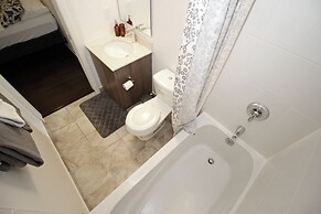 Luxury 2 BDR condos in Downtown Toronto