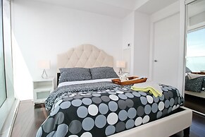 Luxury 2 BDR condos in Downtown Toronto