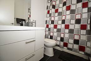 Luxury condos in Entertainment District