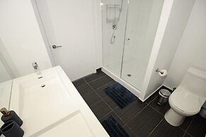 Luxury condos in Entertainment District