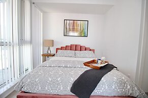 Luxury condos in Entertainment District