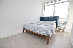 Luxury condos in Entertainment District