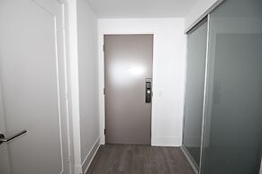 Luxury 1 BDR Condos - Convention Centre